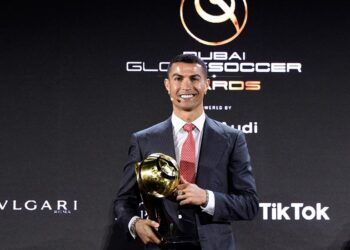 CRISTIANO Ronaldo dinobat sebagai Pemain Terbaik Abad Ini dalam Anugerah Globe Soccer di Dubai hari ini.