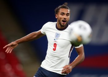 DOMINIC Calvert-Lewin meledak gol pertama England ketika menentang Wales dalam aksi persahabatan di Stadium Wembley, London hari ini. - AFP