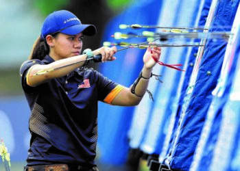 FATIN Nurfatehah Mat Salleh sedia memburu pingat di Hanoi.