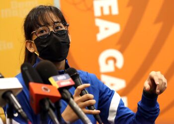 Intan Sarah Anisah Zulgafli dalam sidang akhbar di MSN, Bukit Jalil kelmarin.