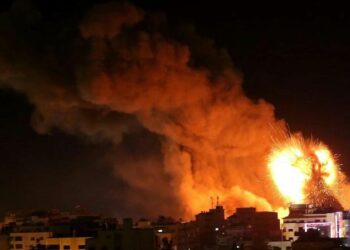 Serangan Israel ke atas Beit  Hanoun di utara Gaza. - Foto Twitter @MuhammadSmiry