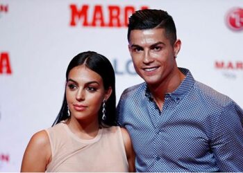 GEORGINA Rodriguez (kiri) bersama Cristiano Ronaldo.