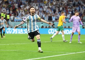 MESSI meraikan gol jaringannya dalam pertemuan dengan Australia di peringkat 16 terbaik Piala Dunia 2022.