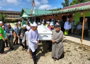 JENAZAH Mohd. Isa Shafie dibawa ke Tanah Perkuburan Islam Surau Al-Badru, Kampung Jering di Sik.