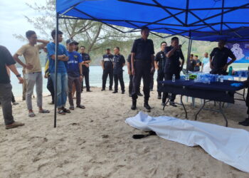 MAYAT penuntut UniKL yang ditemukan lemas di Pantai Tanjung Rhu, Langkawi. -UTUSAN/NUR AMALINA AZMAN