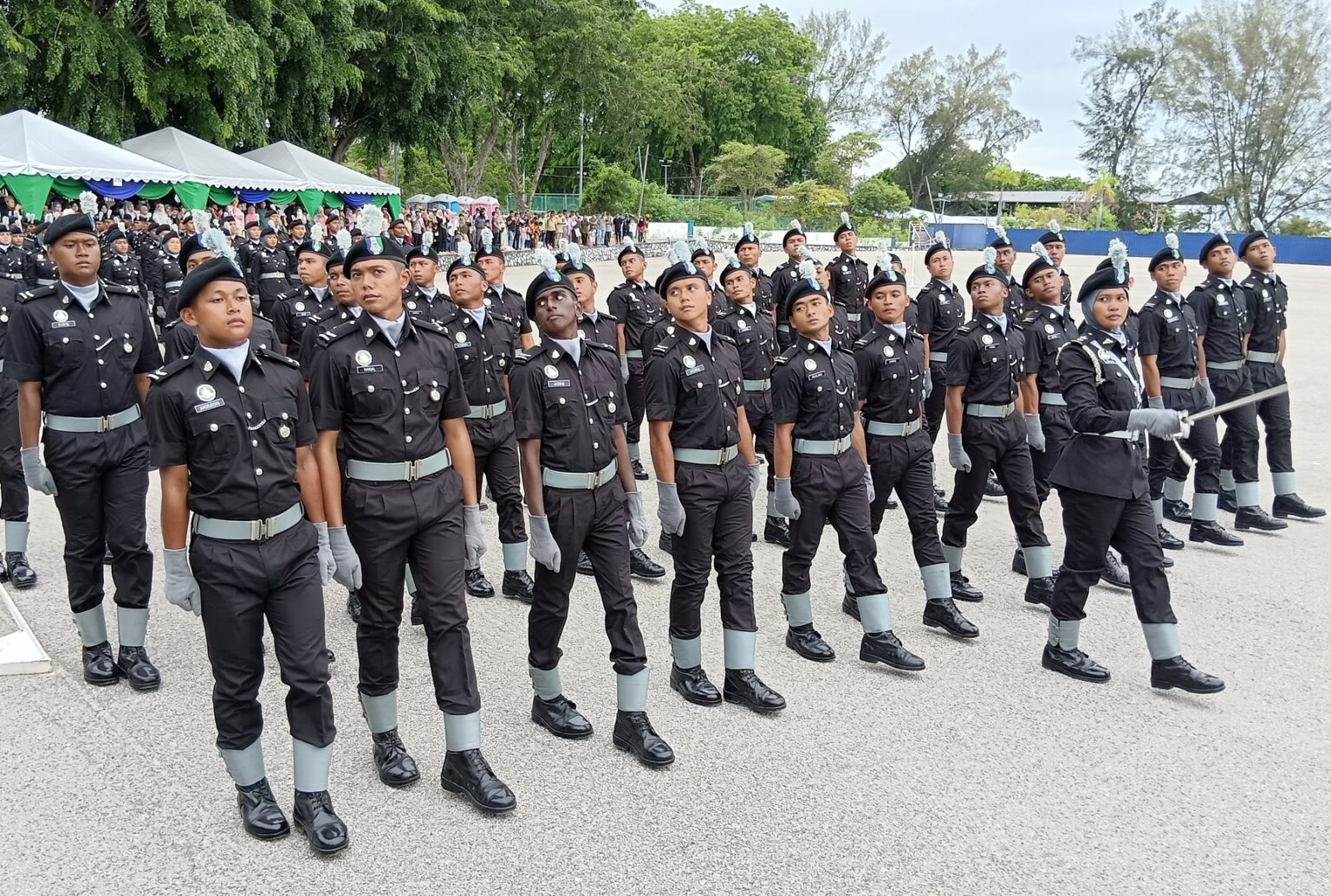 Jabatan Imigresen Tambah Anggota Di KLIA Dan Tambak Johor - Utusan Malaysia