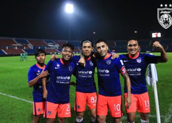 PEMAIN JDT II meraikan kejayaan menewaskan Kuching City FC.