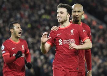 DIOGO Jota meraikan jaringannya ketika membantu Liverpool menentang Leicester di Anfield.