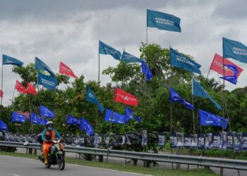 Perikatan Nasional dan Barisan Nasional akan mengumumkan calon-calon Pilihan Raya Umum ke-15 malam ini.