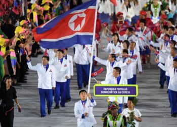 KONTINJEN Korea Utara ketika menyertai perbarisan dalam Sukan Olimpik 2016 di Rio. - AFP