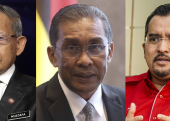 Dari kiri: TENGKU RAZALEIGH HAMZAH, MUSTAPA MOHAMED, TAKIYUDDIN HASSAN, ASYRAF WAJDI DUSUKI dan NIK MOHAMAD ABDUH NIK ABDUL AZIZ