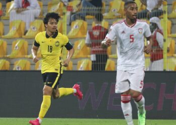 LUQMAN Hakim Shamsudin diturunkan di hujung permainan ketika menentang UAE.