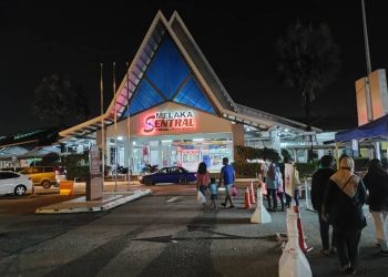 HAB pengangkutan awam, bazar dan pasar Melaka Sentral yang didakwa mempunyai kes positif Covid-19, disahkan palsu. UTUSAN/RIZANIZAM ABDUL HAMID