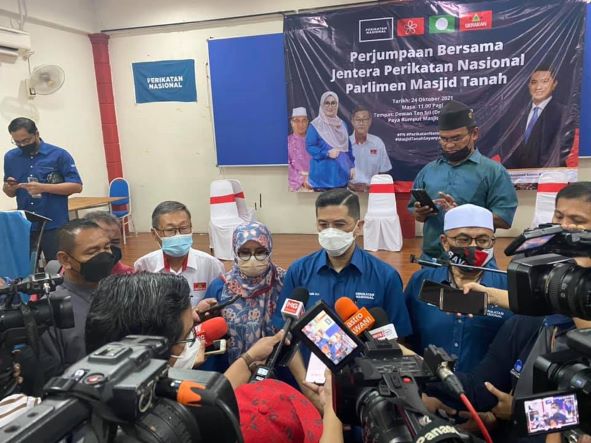 Ada Akar Umbi Umno Mahu Kerjasama Dengan Bersatu Pn Mohamed Azmin