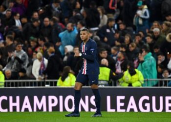 Kylian Mbappé tekad mahu menyertai Real Madrid meskipun PSG beberapa kali menolak tawaran kelab gergasi Sepanyol itu.-AFP