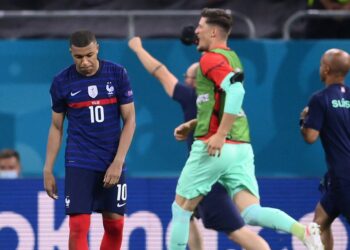 KYLIAN Mbappe memerlukan sokongan sejak kegagalan menyempurnakan sepakan penalti ketika Perancis tewas kepada Switzerland dalam aksi Euro 2020.