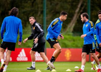 PEMAIN Manchester United menjalani latihan akhir di Pusat Latihan  Carrington, Manchester semalam dalam persiapan menghadapi Villarreal pada saingan Liga Juara-Juara. - IHSAN MANCHESTER UNITED