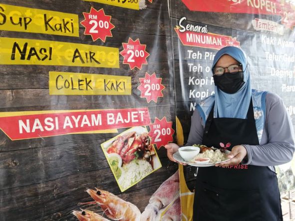 Nasi Ayam Bajet Rm2 Laris Utusan Malaysia