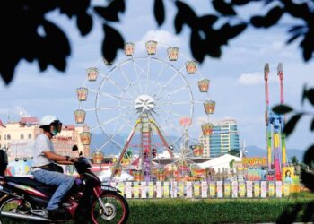 Anak-anak harus diajar apakah bentuk perjudian yang diharamkan, begitu juga bentuk pertandingan 
di pusat hiburan dan tapak pesta. – GAMBAR HIASAN