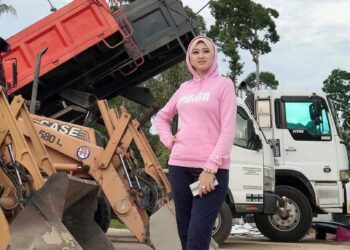 Nor Naili Hazera Mohamad Nawi mengetengahkan pelbagai jenis perniagaan termasuk membekal bahan binaan.