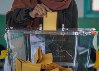 RAKYAT diminta lebih proaktif dalam melakukan
sedikit semakan dan penilaian terhadap calon sebelum
mengundi pada Pilihan Raya Umum Ke-15 (PRU15).