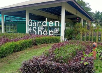 PELBAGAI pokok hiasan dan landskap yang dijual di Garden Shop di Taman Wetland, Putrajaya.