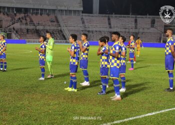 PAHANG mahu kempen Piala Malaysia dibuka dengan menumpaskan KL City di Cheras malam ini.