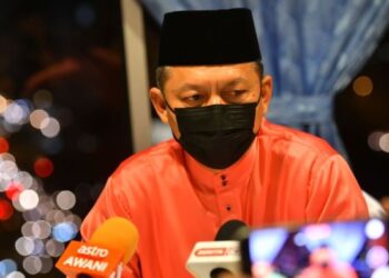 “Muhyiddin hanya ditolak oleh 15 Ahli Parlimen, jadi saya rasa tidak salah untuk saya mencalonkan Presiden kita sebagai Perdana Menteri." - Razali Idris - FOTO/PUQTRA HAIRRY ROSLI