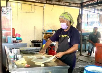 ZAINI Ensop yang membuka kedai makan di RPA Arau, Perlis teruja untuk kembali berniaga di bazar Ramadan.