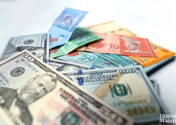 RINGGIT turut ditutup lebih tinggi berbanding dolar, menjelang Tahun Baharu 2022.