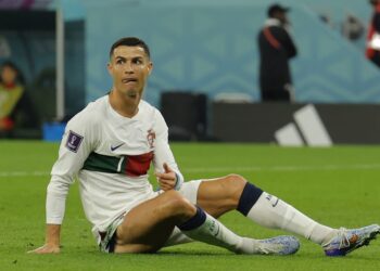 Portugal masih berteka-teki untuk membariskan Cristiano Ronaldo menentang Switzerland ekoran prestasi menurun pemain itu. - AFP