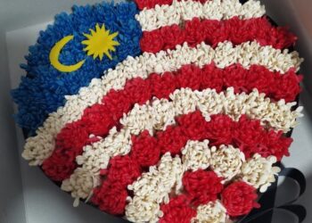 Roti jala bendera Malaysia berbentuk hati oleh Noraniza Jusoh yang mendapat permintaan pelanggan.