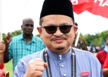 SHAMSUL  ISKANDAR MOHD. AKIN