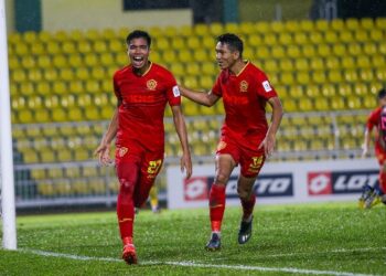 AHMAD Danial Ahmad Asri meraikan jaringannya ketika menentang Kedah dalam perlawanan Liga Super Malaysia 2021 di Stadium Darul Aman, Alor Setar malam ini. - UTUSAN/SHAHIR NOORDIN