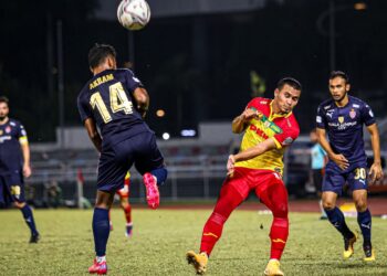 AKSI pemain Selangor ketika menentang Kuala Lumpur City di Stadium Majlis Bandaraya Petaling Jaya kelmarin serba tidak menjadi. – IHSAN SELANGOR FC