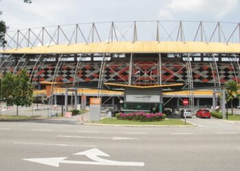 STADIUM Tun Abdul Razak di Bandar Pusat Jengka dibina atas taman awam yang sebelum ini menjadi tempat riadah penduduk Jengka, Pahang. - FOTO/ABDUL RASHID ABDUL RAHMAN