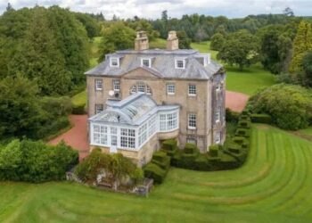 Rumah agam milik Tony Fernandes di Dalrymple, Ayrshire, Scotland. - THE SUN UK