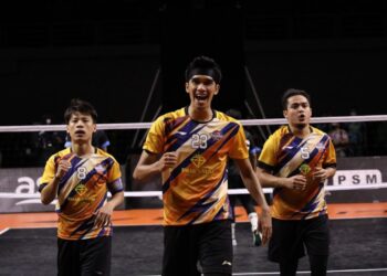 TRIO KL Thunder menunjukkan aksi ampuh untuk mudah menjinakkan Penang Black Panthers 20-10, 21-12 di Arena Spice, Bayan Baru, Pulau Pinang hari ini. - IHSAN STL