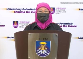 ROZIAH Mohd. Janor sedang berucap merasmikan ESKU 2021 secara maya pagi ini.