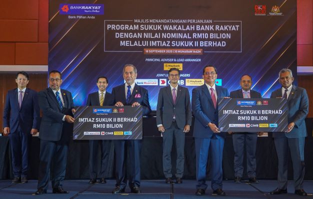 Bank Rakyat meterai perjanjian sukuk RM10 bilion - Utusan ...