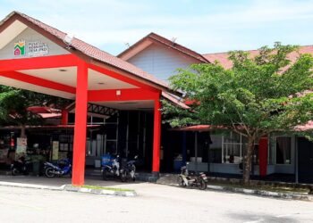 PUSAT Transformasi Luar Bandar yang dijadikan Pusat Komuniti Desa (PKD) di Sungai Rambai, Melaka akan dibangunkan semula.  - UTUSAN AMRAN MULUP