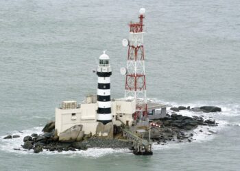 Kerajaan perlu segera memuktamadkan sempadan maritim negara termasuk di Pulau Batu Puteh dan Batuan Tengah bagi memastikan kedaulatan negara.