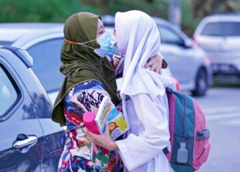 KASIH sayang seorang ibu tiada tandingan dalam membesarkan dan mencorakkan anak-anak. 
– UTUSAN