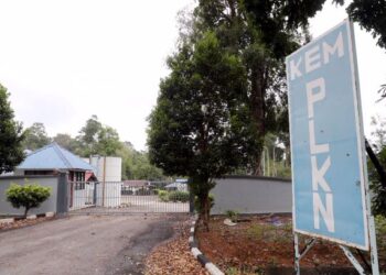 Kem PLKN Ayer Keroh, Melaka diwartakan sebagai penjara sementara bagi mengurangkan tahap kebolehjangkitan Covid-19 dalam kalangan banduan. – GAMBAR HIASAN/RASUL AZLI SAMAD