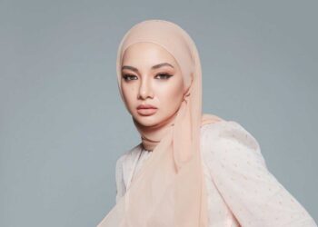 NEELOFA