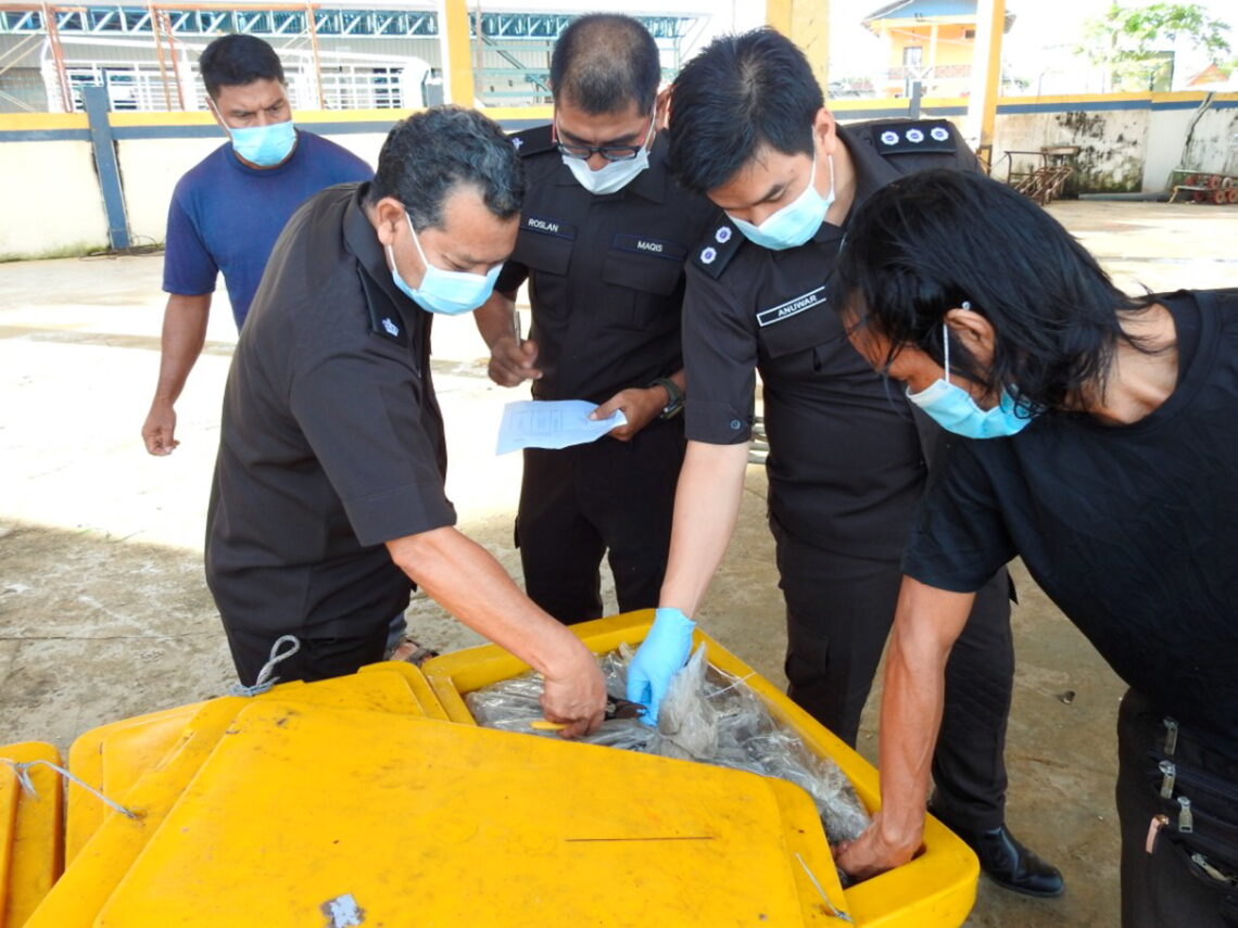 Pemegang PR luar negara, bekerja boleh pulang tanpa ...