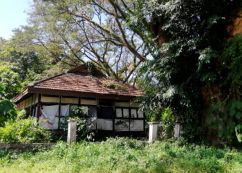 BANGUNAN bekas sekolah Melayu yang kemudian dijadikan Galeri Aminuddin Baki di Kampung Kuchai di Ipoh antara bangunan warisan yang dibimbangi bakal lenyap.