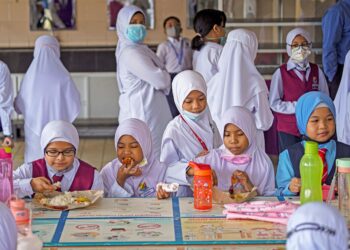 BANTUAN Awal Persekolahan (BAP) sebanyak
RM150 mulai Januari depan melegakan ibu bapa
dalam berhadapan kesukaran sosioekonomi.