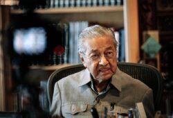 Dr. Mahathir lahir kebimbangan peningkatan kes Covid-19 - Utusan 