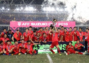 VIETNAM adalah juara bertahan Piala AFF.